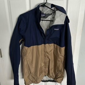 Men’s Patagonia Torrentshell lightweight rain jacket size M